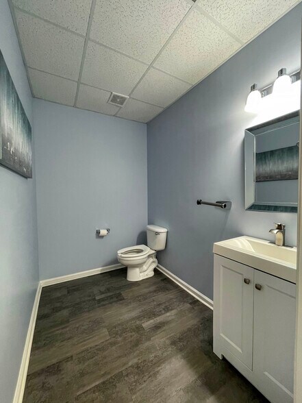 More Photos Of 13119 Professional Dr, Jacksonville Medical For Lease