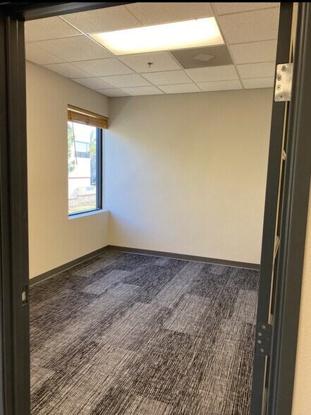 More Photos Of 1341 Distribution Way, Vista Distribution For Lease