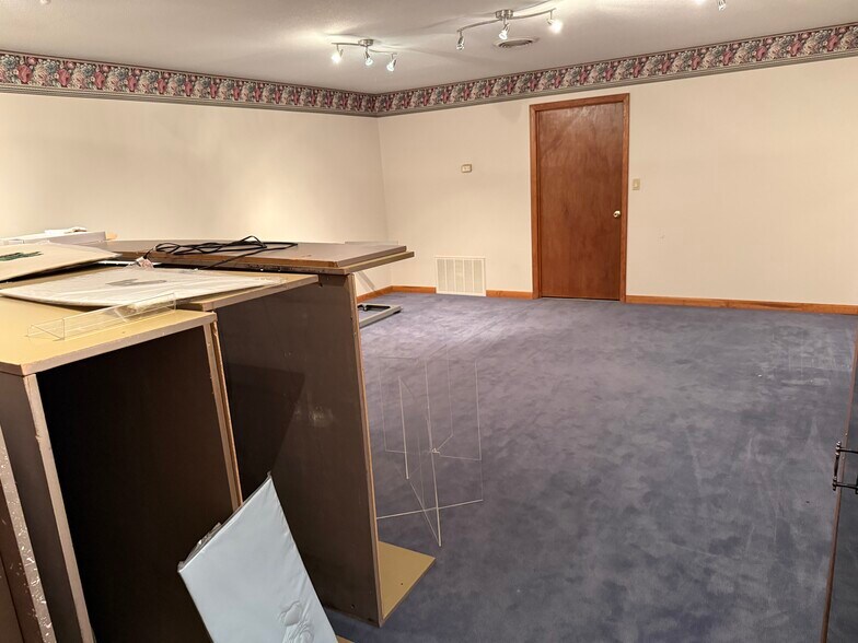 More Photos Of 11971 US 49, Marmaduke Funeral Home For Sale