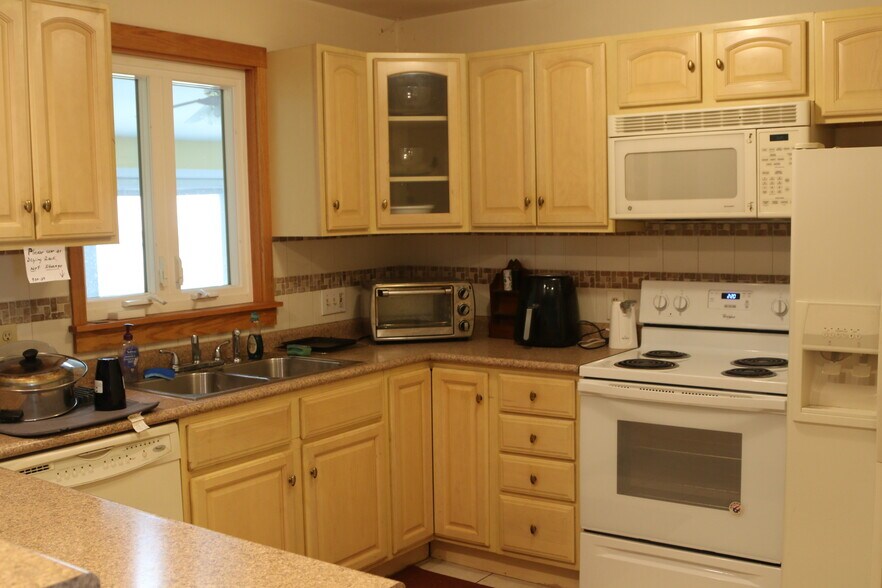 More Photos Of 7146 Montevideo Rd, Jessup Industrial For Sale