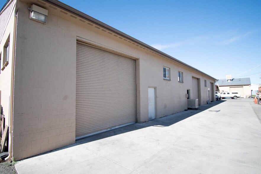 More Photos Of 850 Greg St, Sparks Warehouse For Lease
