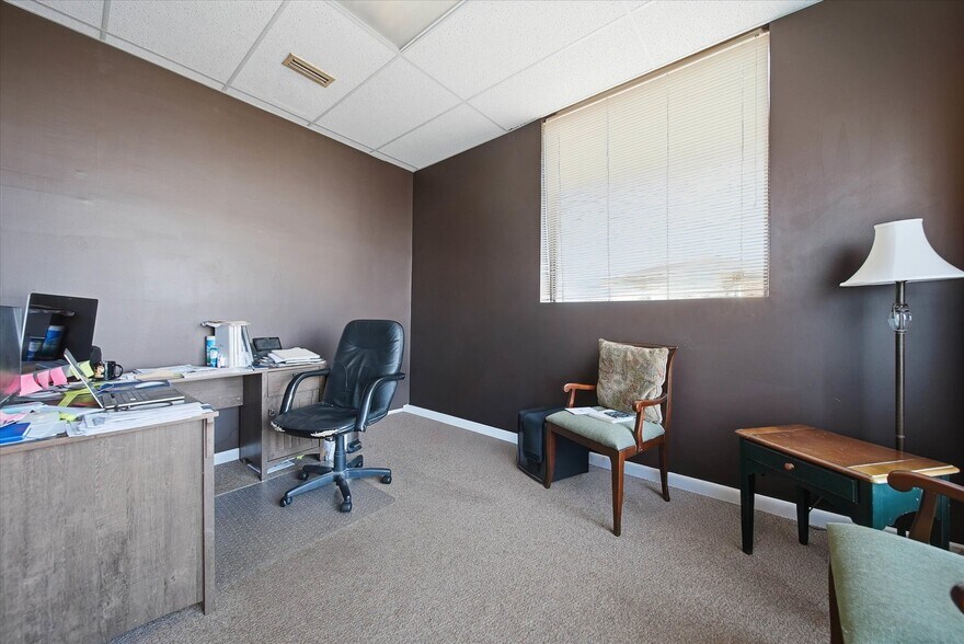 More Photos Of 729 1st Ave SW, Hickory Office For Sale