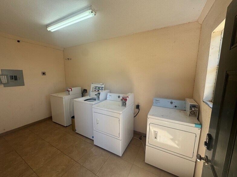 More Photos Of 900 W 8th St, Odessa Apartments For Sale