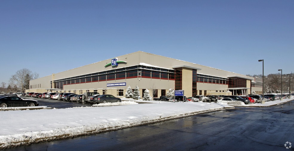 Primary Photo Of 5001 Kingsley Dr, Cincinnati Office For Sale