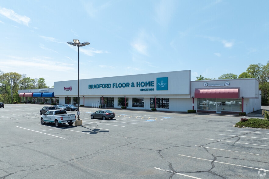 More Photos Of 212-216 Newbury St, Peabody Freestanding For Lease