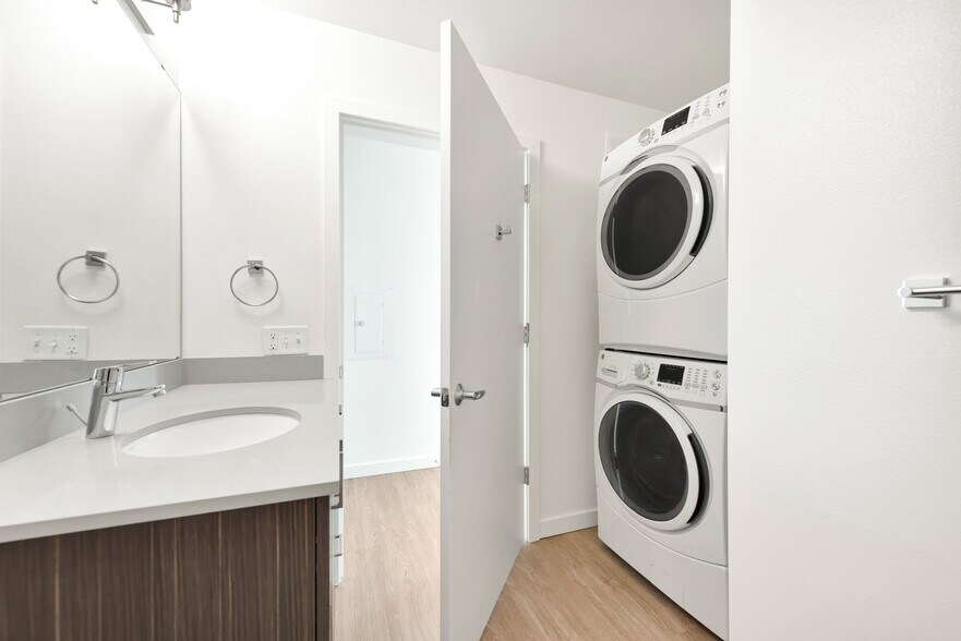 More Photos Of 11125 SE 21st St, Milwaukie Apartments For Lease