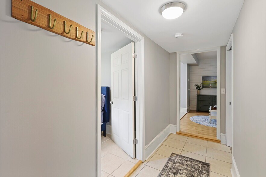 More Photos Of 100 S Railroad Ave, Damascus Apartments For Sale