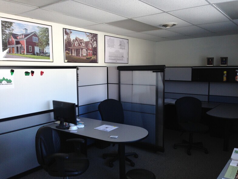 More Photos Of 10 E Veterans Memorial Hwy, Kasson Showroom For Lease