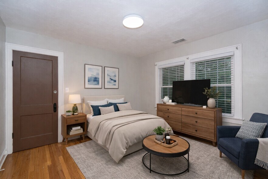 More Photos Of 5331 Charlotte St, Kansas City Apartments For Sale