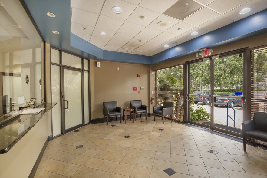 More Photos Of 550 Technology Park, Lake Mary Light Manufacturing For Sale