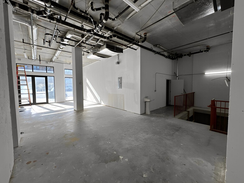 More Photos Of 17 Somers St, Brooklyn Apartments For Lease