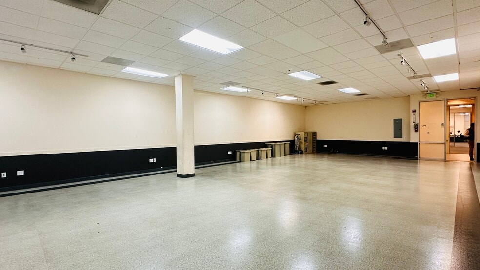 More Photos Of 4580 Auto Mall Pky, Fremont Research And Development For Sale
