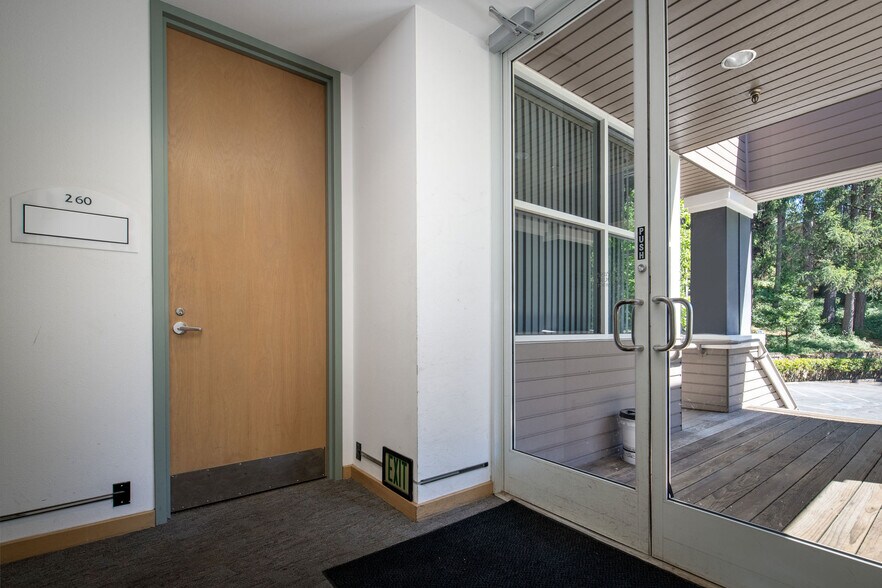 More Photos Of 350 Crown Point Cir, Grass Valley Office For Lease