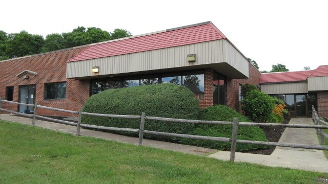 More Photos Of 498 Essex St, Bangor Medical For Lease