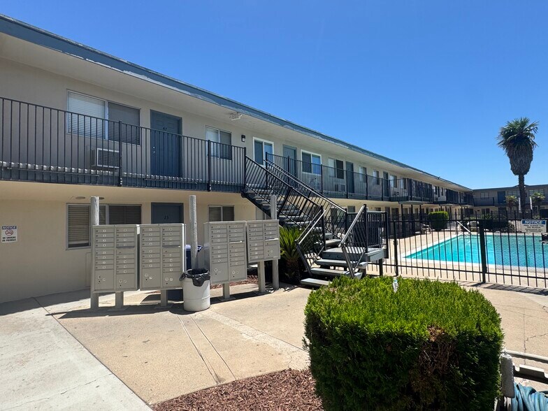 More Photos Of 150 E Orangeburg Ave, Modesto Apartments For Sale