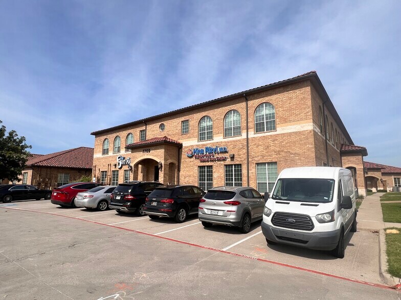 More Photos Of 7709 San Jacinto Pl, Plano Office For Lease