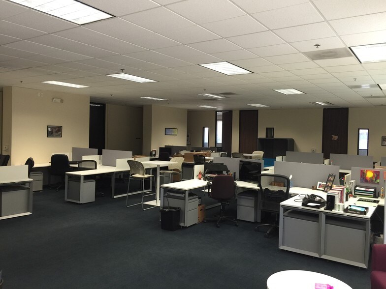 More Photos Of 1296 Lawrence Station Rd, Sunnyvale Office For Sale