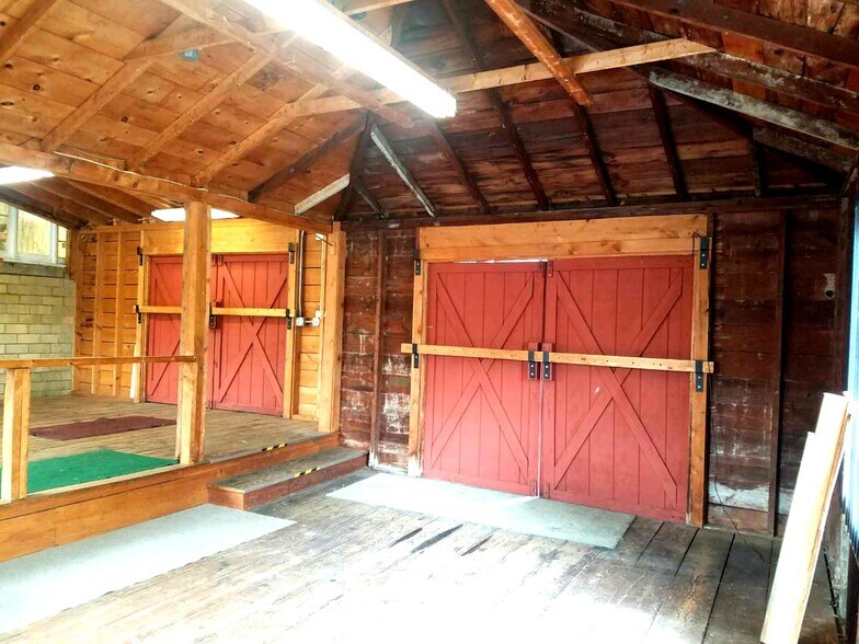 More Photos Of 600 Fairmount Ave, Jamestown Freestanding For Sale