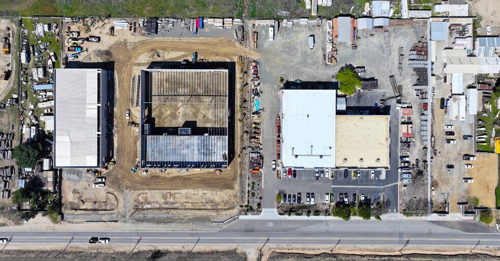More Photos Of 32097 Corydon Rd, Lake Elsinore Warehouse For Lease