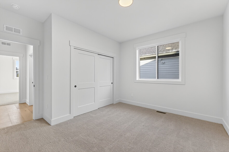 More Photos Of 101, 103, 105 Bighorn Court, Mccall Specialty For Sale