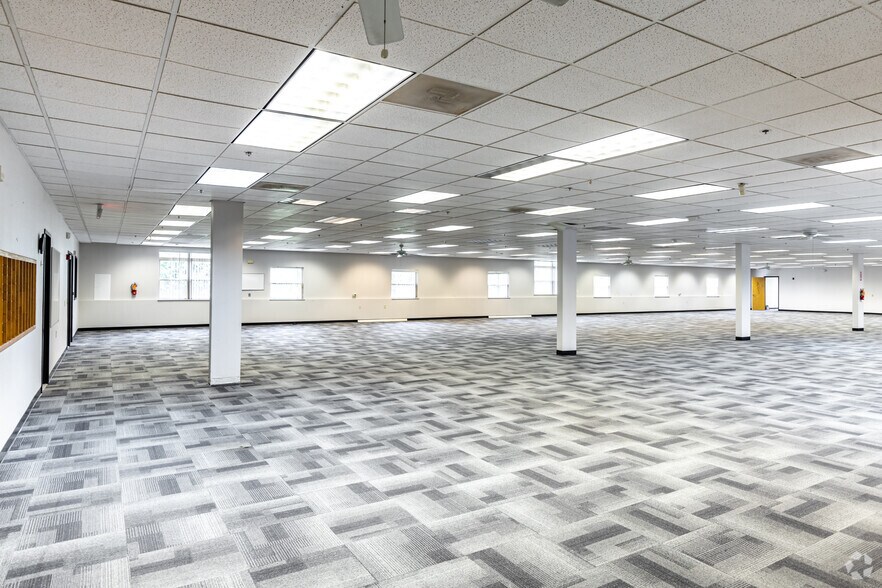 More Photos Of 4240 S Lees Summit Rd, Independence Office For Lease