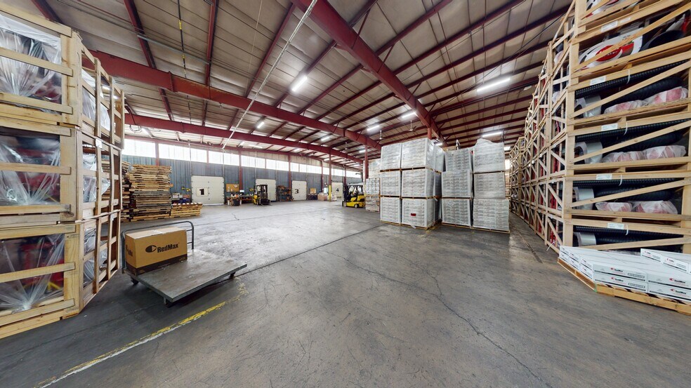 More Photos Of 35 Rose Morrow Rd, Wantage Manufacturing For Lease