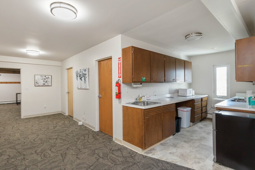 More Photos Of 5138 Shelburne Rd, Shelburne Office For Sale