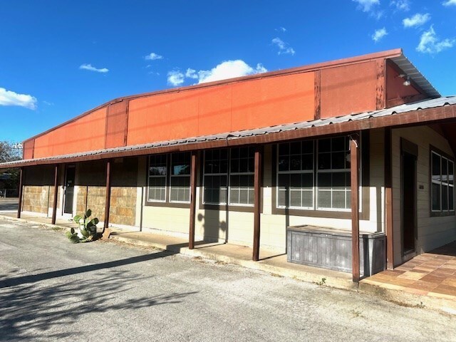 More Photos Of 4712 N Business 181, Beeville Freestanding For Sale