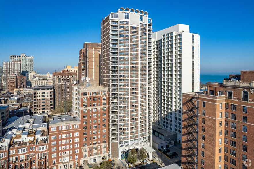 Primary Photo Of 420 W Belmont Ave, Chicago Apartments For Lease