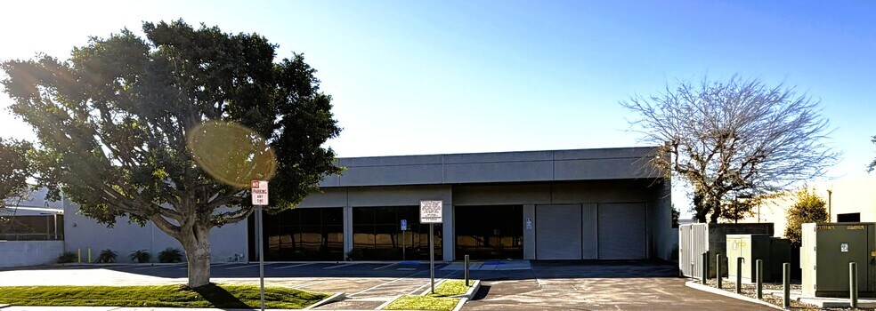 More Photos Of 5539 Ayon Ave, Irwindale Unknown For Lease