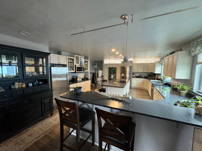 More Photos Of 210 Fourth Ave, Seward Office For Sale