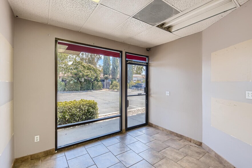 More Photos Of 1735 Main St, Ramona Freestanding For Lease