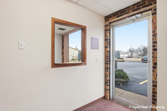 More Photos Of 4901 W Elm St, McHenry Office For Sale