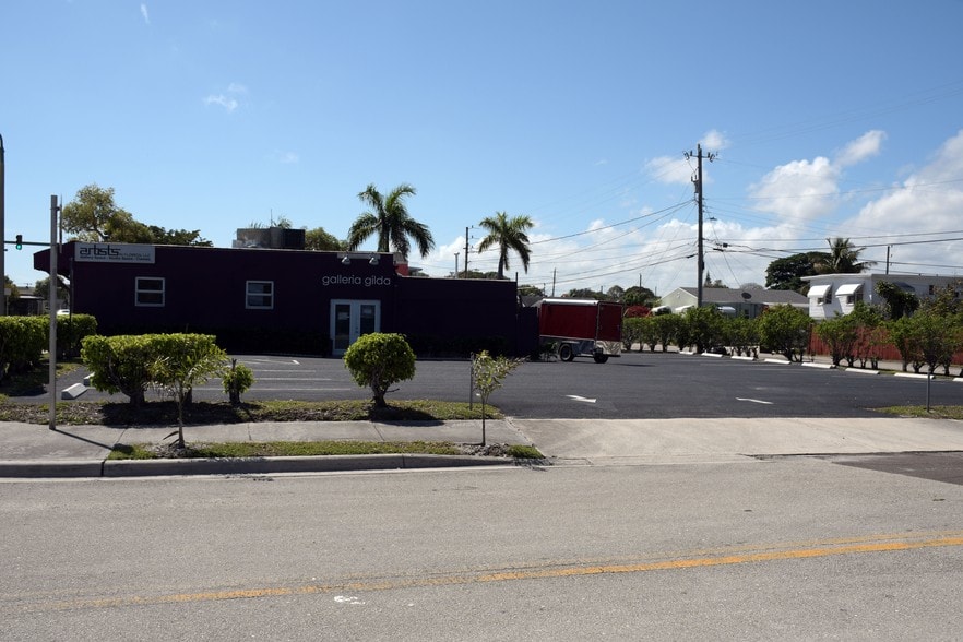 More Photos Of 2211 N Dixie Hwy, Lake Worth Freestanding For Lease