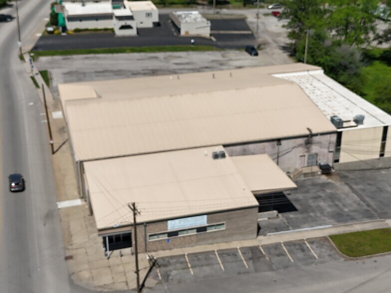 More Photos Of 2305 Saint Joseph Ave, Saint Joseph Warehouse For Sale