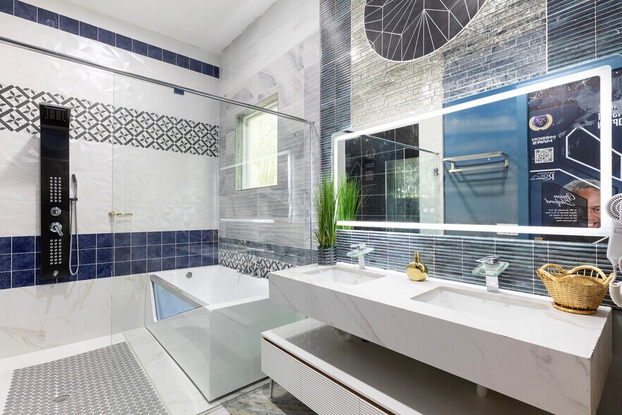 More Photos Of 1015 Fantasy Dr, Davenport Specialty For Sale