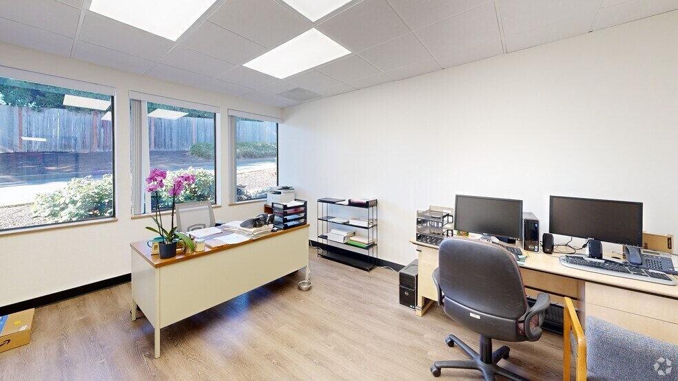 More Photos Of 15405 SW 116th Ave, King City Medical For Lease