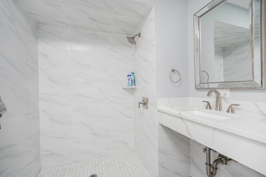 More Photos Of 21 Prall Ave, Staten Island Office Residential For Sale