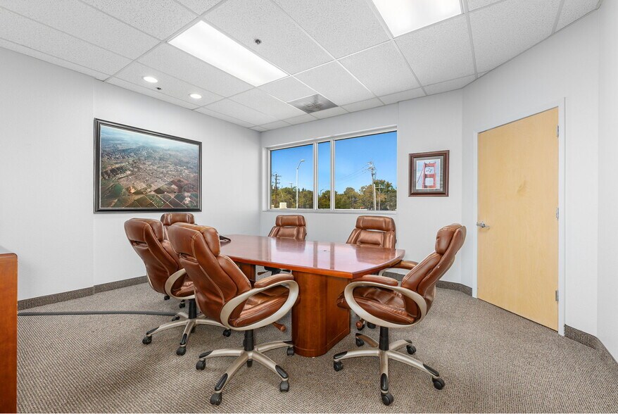 More Photos Of 425 Merchant St, Vacaville Office For Sale