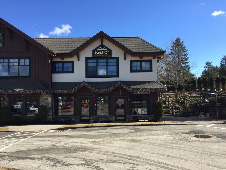 More Photos Of 1930 Saranac Ave, Lake Placid Supermarket For Lease
