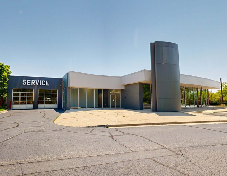 Primary Photo Of 855 E Grand Ave, Lake Villa Auto Dealership For Sale