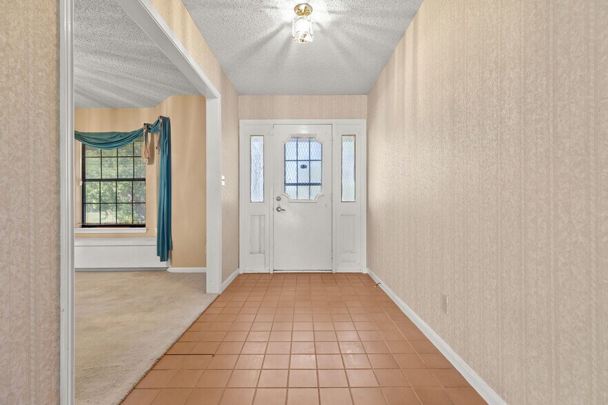 More Photos Of 12409 Lowden Ln, Manchaca Flex For Sale