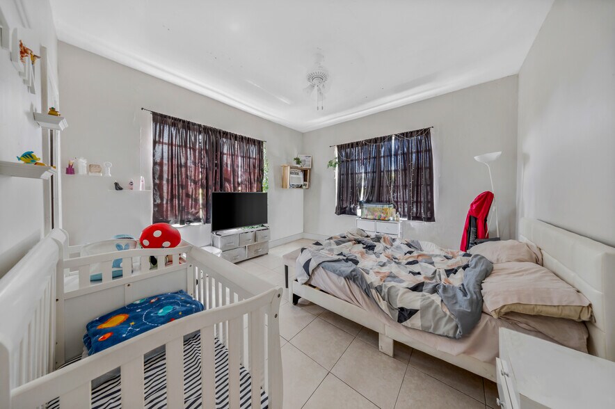 More Photos Of 1520 NW 1st St, Miami Apartments For Sale