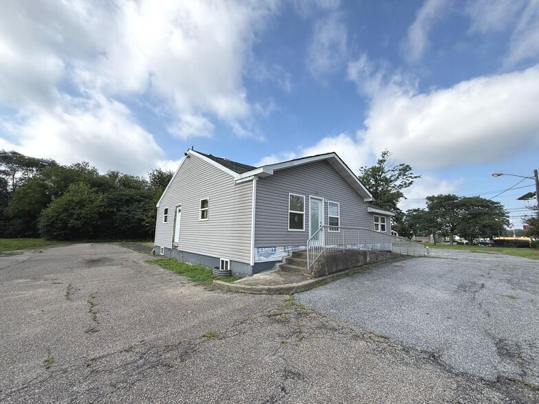 More Photos Of 10 Sidney Ln, Willingboro Freestanding For Sale