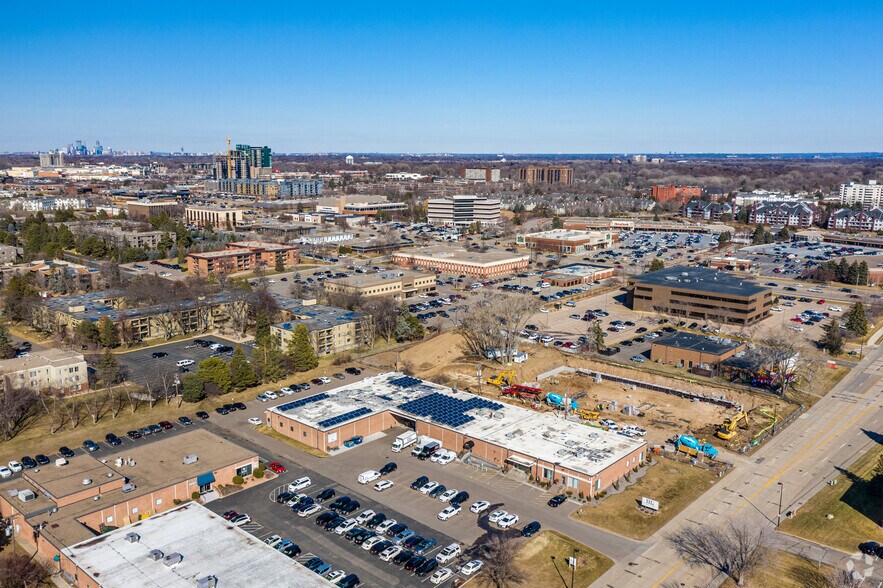 More Photos Of 4200-4250 76th St W, Edina Light Distribution For Lease