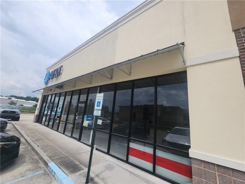 More Photos Of 2807 W Thomas St, Hammond Freestanding For Lease