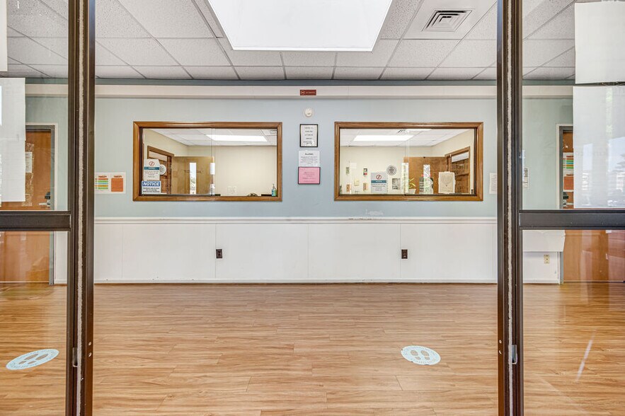 More Photos Of 231 Memorial Dr, Jacksonville Medical For Sale