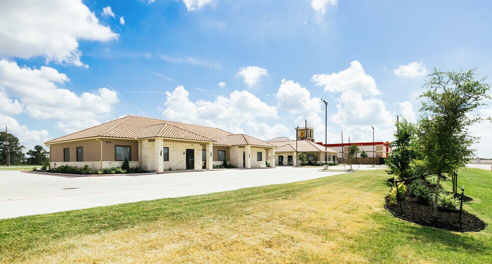 More Photos Of 8525 N Sam Houston Pkwy E, Humble Medical For Sale