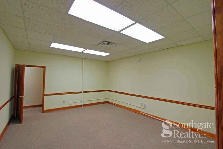 More Photos Of 1700 S 28th Ave, Hattiesburg Freestanding For Lease