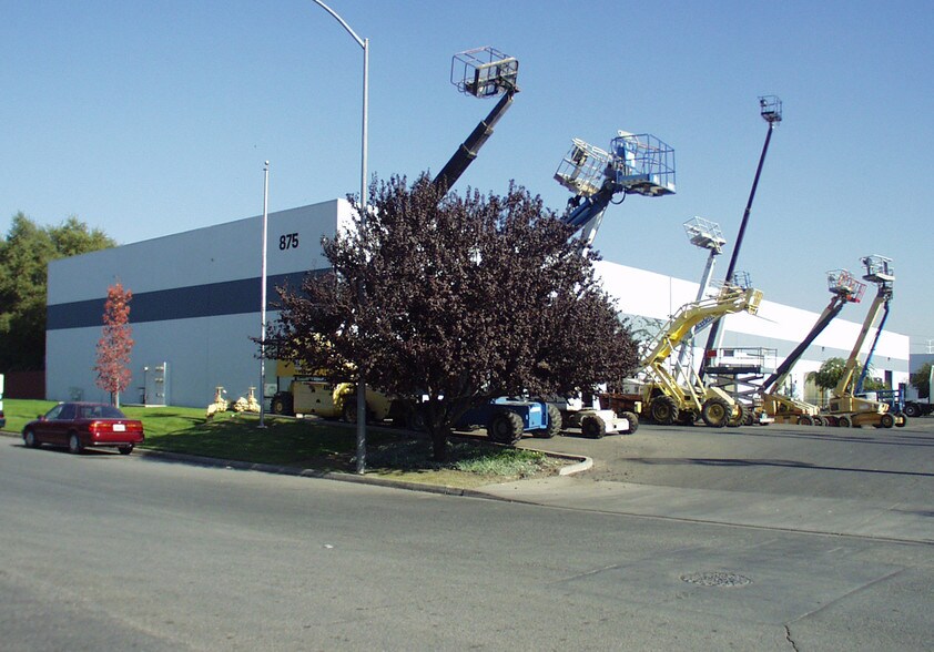 More Photos Of 875 Stillwater Rd, West Sacramento Warehouse For Lease